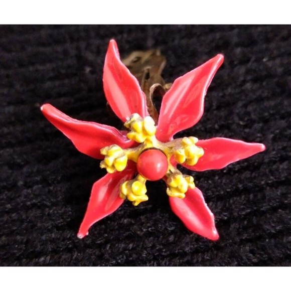 Vintage Red Yellow Poinsettia Flower 1960's Style Women's Clip On Earings - Picture 3 of 4